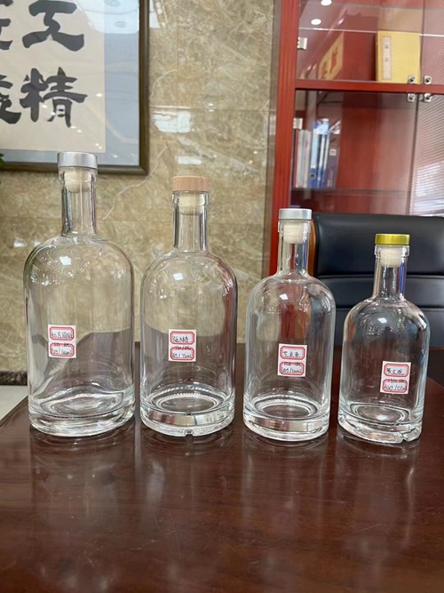 玻璃酒瓶工廠(chǎng)